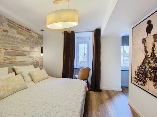 DIJON (21) Hypercentre T2 rénové meublé