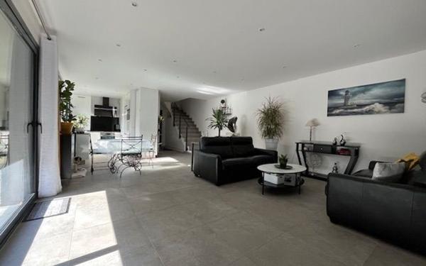 Maison à vendre    4 pièces • 104,27 m2 Villiers-sur-Marne