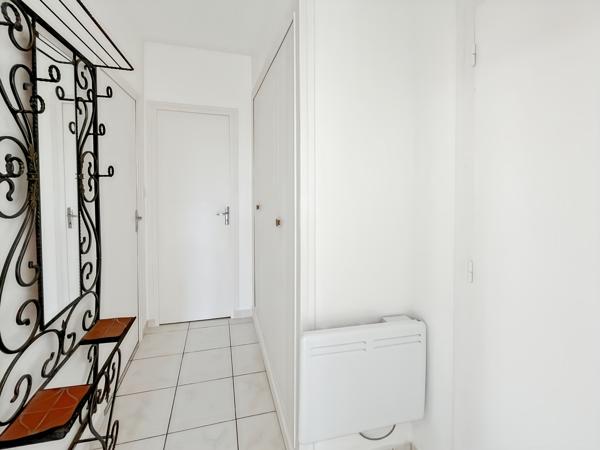 Appartement
         2 pièces
        - 43 m²