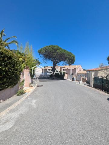 Villa décorée avec goût au sein d'un lotissement situé à la Tour de Mare, aucun travaux à prévoir, garage, vue dégagée