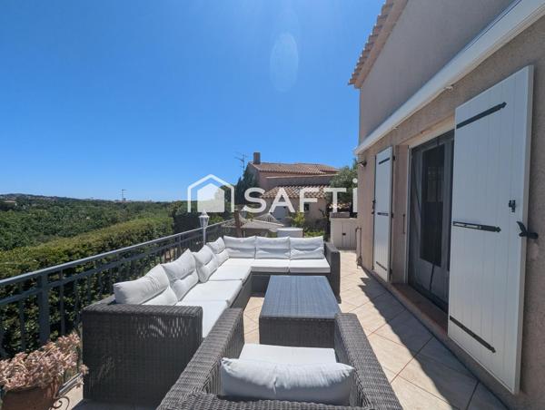 Villa décorée avec goût au sein d'un lotissement situé à la Tour de Mare, aucun travaux à prévoir, garage, vue dégagée