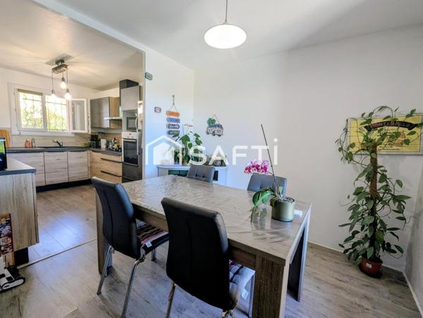 Villa décorée avec goût au sein d'un lotissement situé à la Tour de Mare, aucun travaux à prévoir, garage, vue dégagée