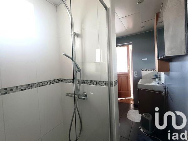 Longère 5 pièces de 122 m² à Aunay-sous-Crécy (28500)