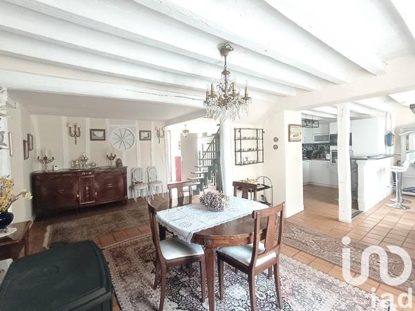 Longère 5 pièces de 122 m² à Aunay-sous-Crécy (28500)