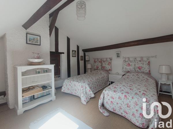 Longère 5 pièces de 122 m² à Aunay-sous-Crécy (28500)