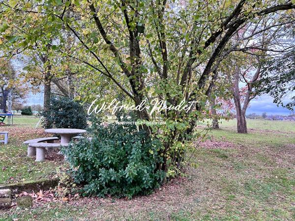 Longere idéalement au carrefour de Ruaudin et  Teloché