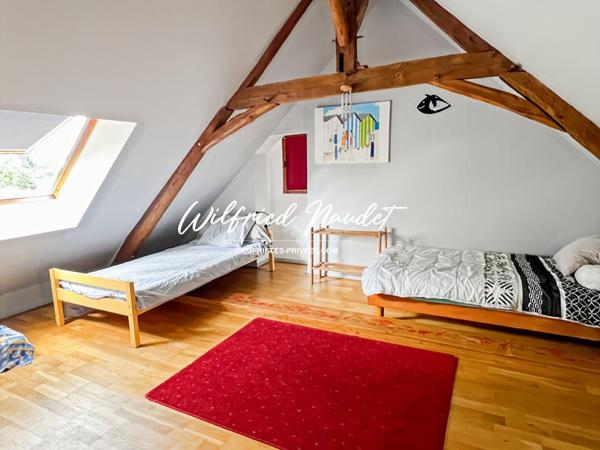 Longere idéalement au carrefour de Ruaudin et  Teloché