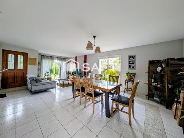 Maison de plain-pied de 130 m² avec 5 chambres et dépendances