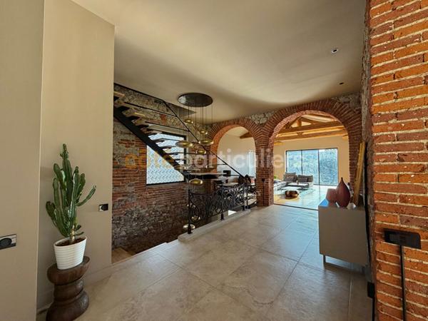 Vente Maison255 m² - 6 Pièces - LA FOUILLOUSE (42480)