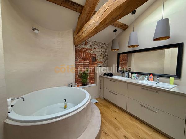 Vente Maison255 m² - 6 Pièces - LA FOUILLOUSE (42480)