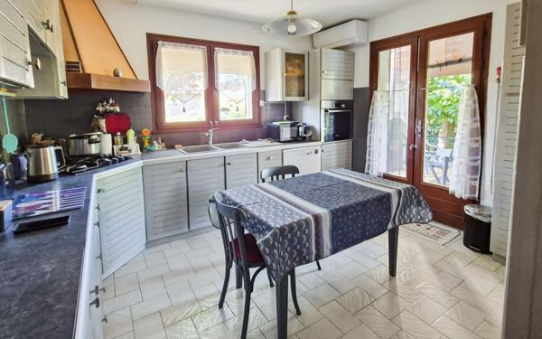 Maison à vendre    6 pièces • 135 m2 Bagnols-sur-Cèze