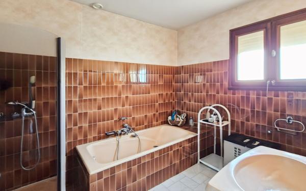 Maison à vendre    6 pièces • 135 m2 Bagnols-sur-Cèze