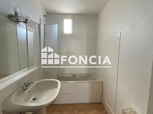 Location Appartement 4 pièces 99.6 m² - 4 RUE SOUFFLOT Limoges 87000