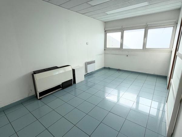 À vendre - bureaux de 77 m² à VILLENEUVE D ASCQ