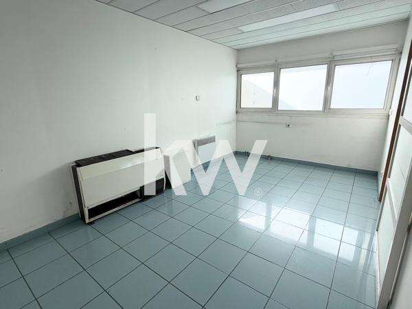 À vendre - bureaux de 77 m² à VILLENEUVE D ASCQ