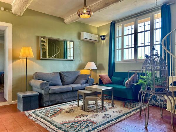 Mas de 219m2 au milieu des vignes