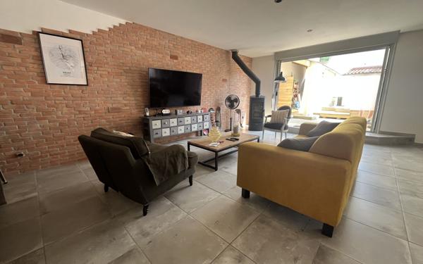 Maison à vendre    6 pièces • 269 m2 Montfort-en-Chalosse