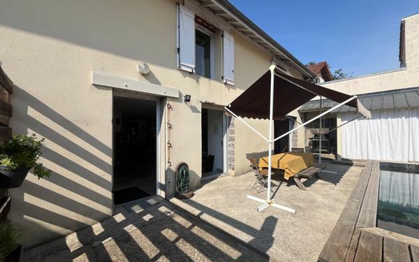 Maison à vendre    6 pièces • 269 m2 Montfort-en-Chalosse