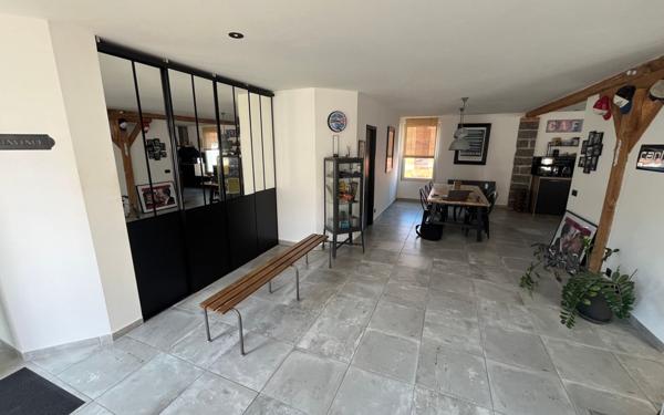 Maison à vendre    6 pièces • 269 m2 Montfort-en-Chalosse