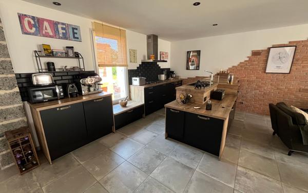 Maison à vendre    6 pièces • 269 m2 Montfort-en-Chalosse