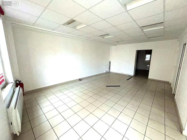 Bureaux à vendre à Saint-Omer dans le Pas-de-Calais (62500), ref :
