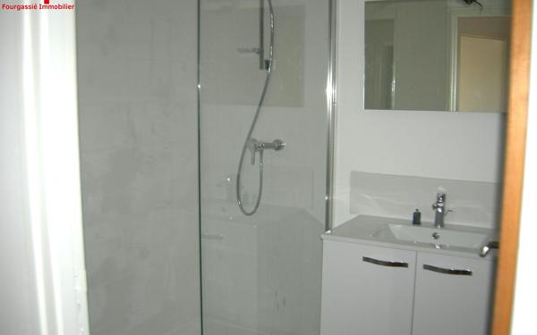 Immeuble à vendre    8 pièces •  Castres