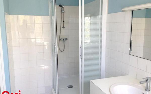 Immeuble à vendre    8 pièces •  Castres