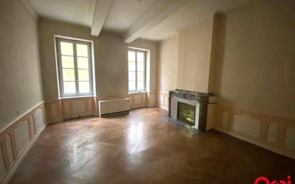 Immeuble à vendre    8 pièces •  Castres