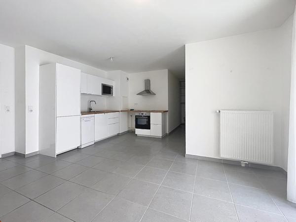 Magnifique appartement 2 pièces récent avec balcon