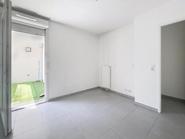 Magnifique appartement 2 pièces récent avec balcon