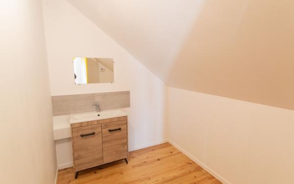 Maison à louer    4 pièces • 135,77 m2 Sauvagnon