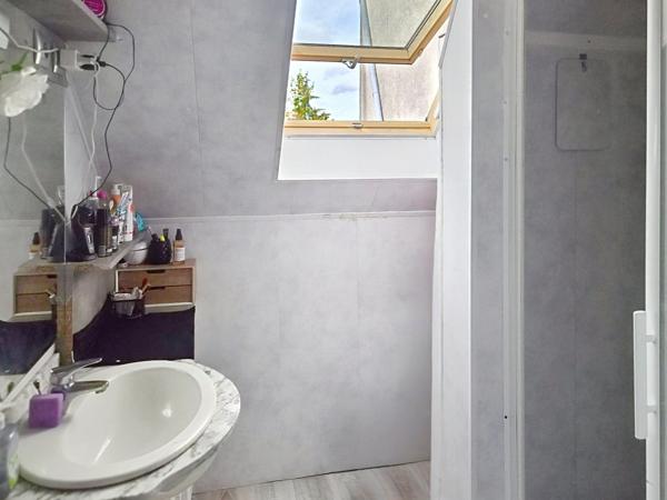 Immeuble
         10 pièces
        - 108 m² 222 000 € *