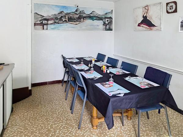 Immeuble
         10 pièces
        - 108 m² 222 000 € *