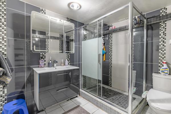 Maison spacieuse et lumineuse – Idéale pour grande famille, secteur Jacob - 6 pièces - 534 m2 de terrain - sous-sol total - Accès PMR