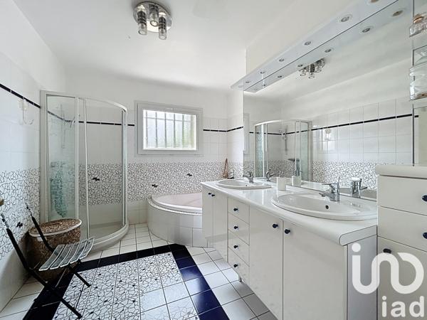 Maison à vendre 5 pièces 131 m² Pechbonnieu