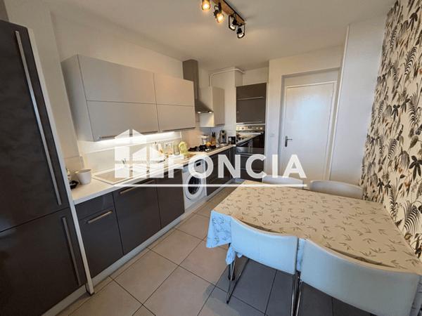 Location Appartement 3 pièces 72 m² - Dijon 21000