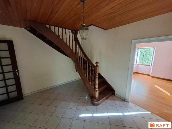 AUTHENTIQUE ENCLOS BÉARNAIS AVEC MAISON, APPARTEMENT INDÉPENDANT ET DÉPENDANCES