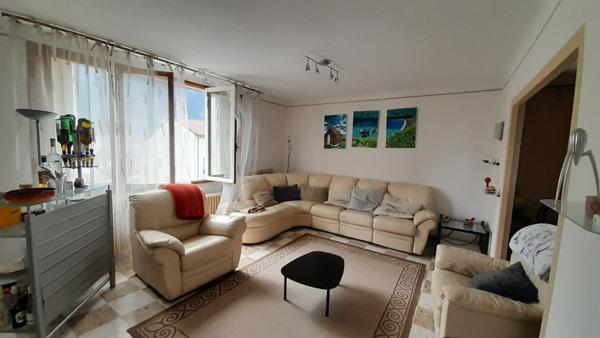 Die (26150) DIE / Maison familiale avec piscine couverte – Vue panoramique sur la montagne de Justin – 874 m² de jardin