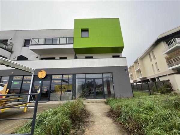 Immeuble à vendre |  Pompignac |  200 m²