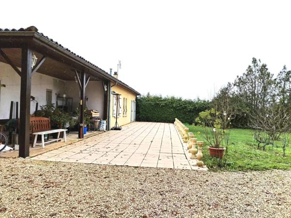 Maison Familiale Aux portes d'une petite ville Charentaise