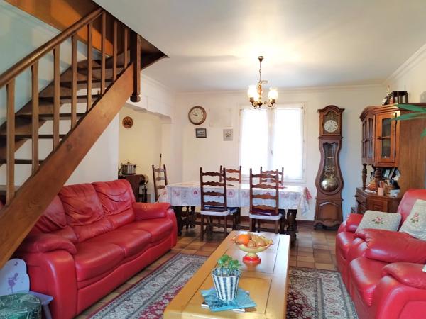 Maison Familiale Aux portes d'une petite ville Charentaise