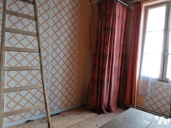 MAISON DE VILLE A RENOVER