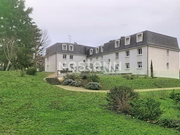 Appartement Blois / Secteur ville et administratif / 3 pièces / 2 chambres / parking et balcon.
