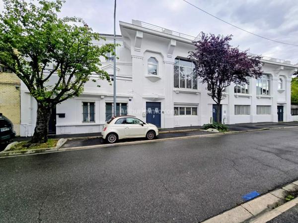 Vente                                                      Maison
                        
                     8 pièces                      190 m2                     à Nogent-sur-Marne