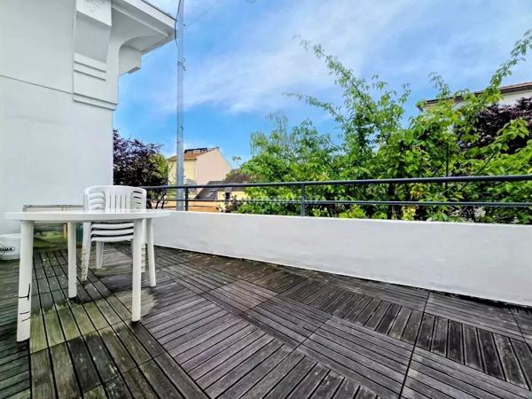 Vente                                                      Maison
                        
                     8 pièces                      190 m2                     à Nogent-sur-Marne