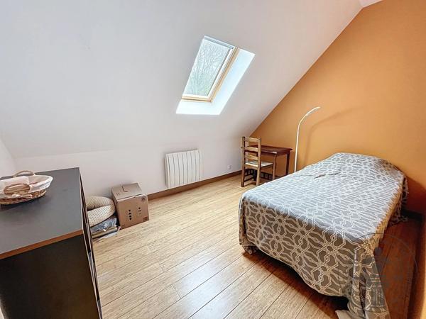 Vente                                                      Maison
                        
                     7 pièces                      136 m2                     à Dourdan