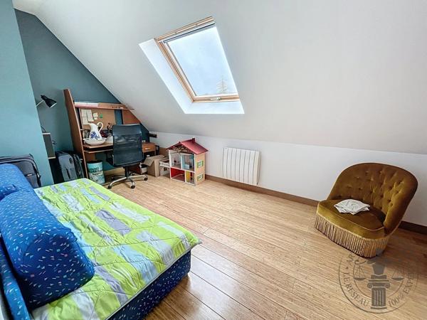 Vente                                                      Maison
                        
                     7 pièces                      136 m2                     à Dourdan