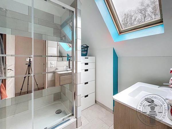 Vente                                                      Maison
                        
                     7 pièces                      136 m2                     à Dourdan