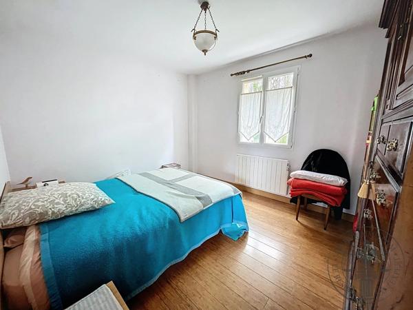 Vente                                                      Maison
                        
                     7 pièces                      136 m2                     à Dourdan