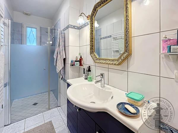 Vente                                                      Maison
                        
                     7 pièces                      136 m2                     à Dourdan